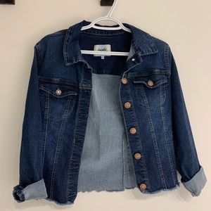 Denim jacket. Raw hem. Size M.